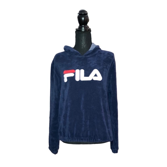 5/25$ ✨ Fila Sweater - Picture 3 of 5